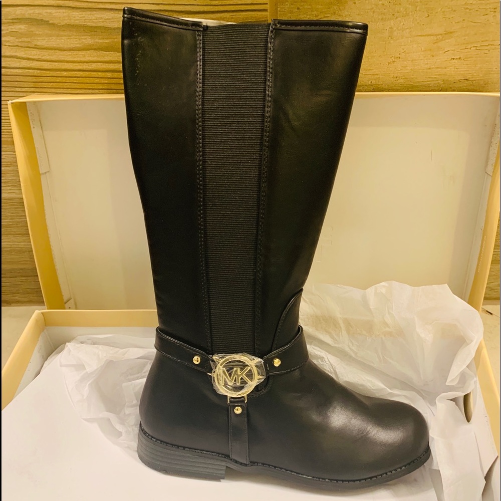 NWT Michael Kors Emma Tessa Leather boots 😍